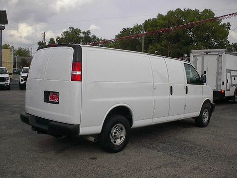 Used 2021 Chevrolet Express 3500 Extended RWD image 4