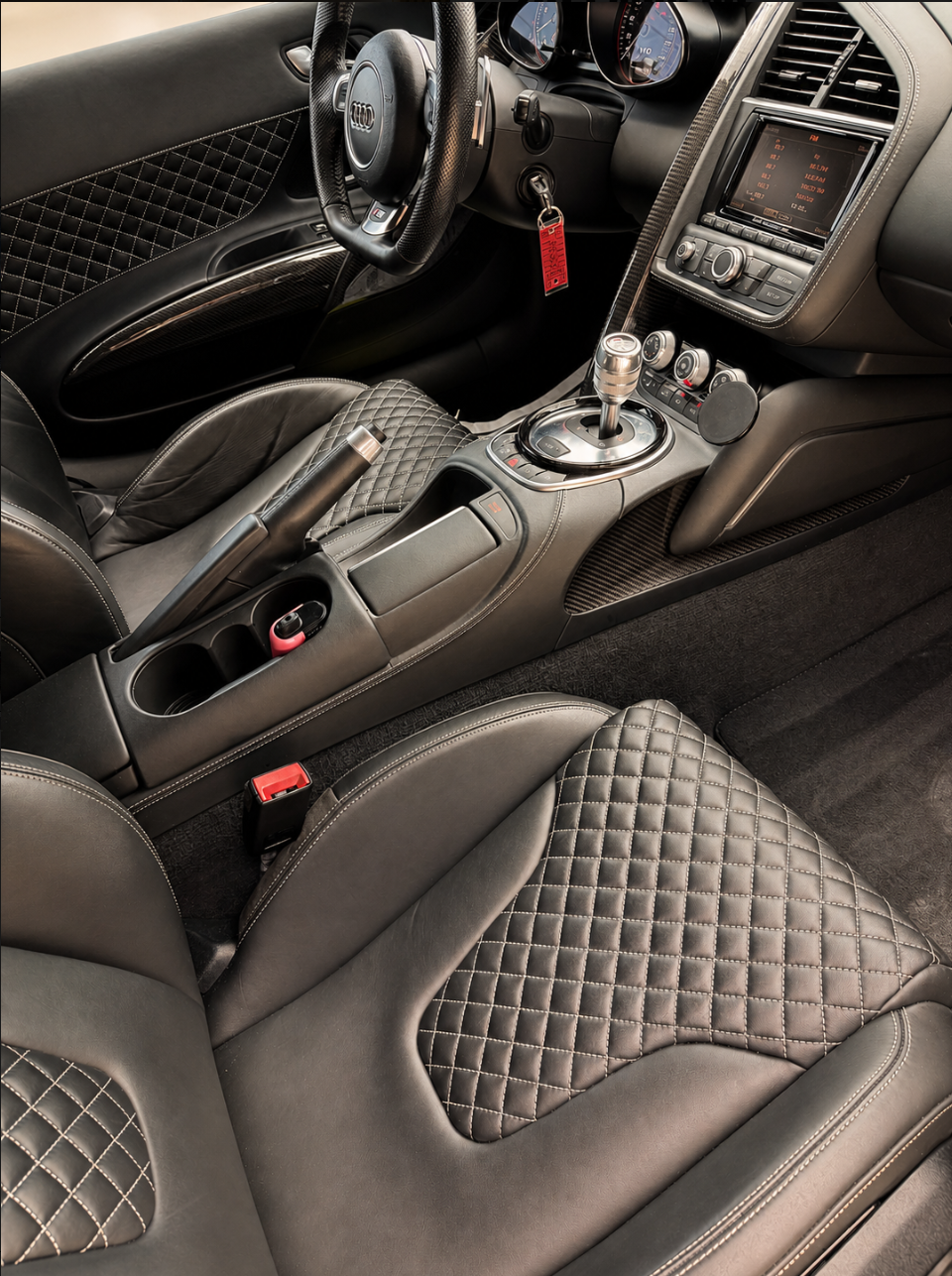 Used 2015 Audi R8 V10 Coupe AWD/4WD image 6