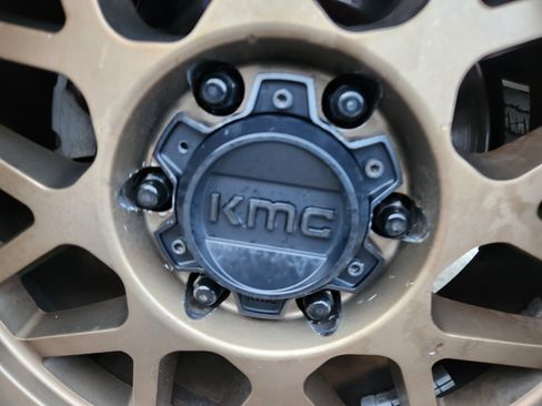 Used 2015 Chevrolet Silverado 1500 LT Z71 image 17