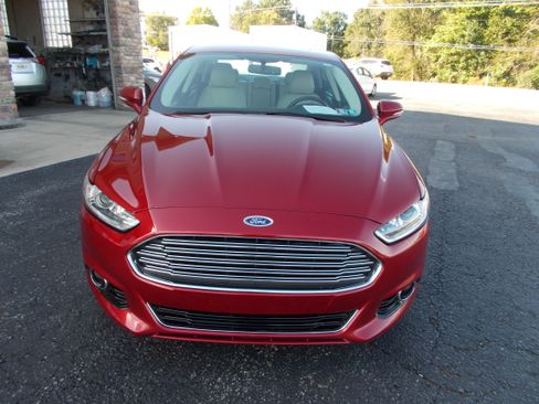 Used 2016 Ford Fusion Titanium AWD image 2