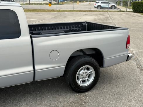 Used 2000 Dodge Dakota Sport RWD image 29
