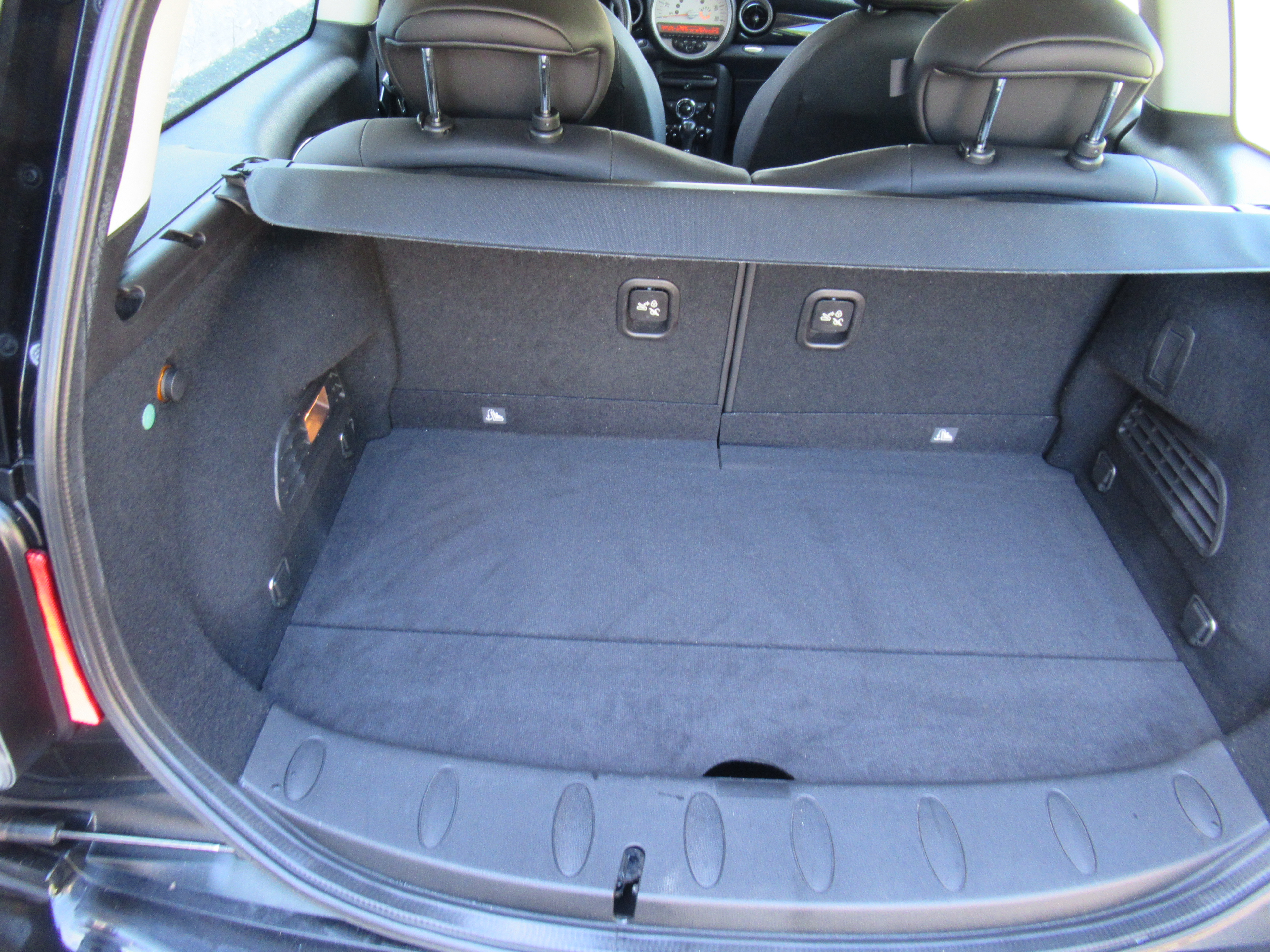 Used 2011 MINI Cooper Clubman FWD image 15