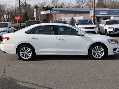 Used 2020 Volkswagen Passat 2.0T SE image 9