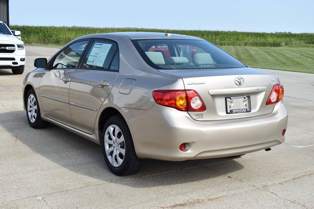 Used 2010 Toyota Corolla FWD image 5