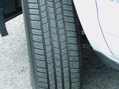 Used 2018 Chevrolet Silverado 1500 LT image 15