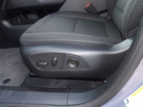 New 2026 Chevrolet Equinox EV LT image 15