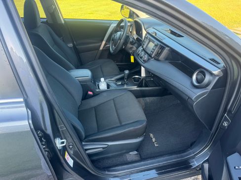 Used 2016 Toyota RAV4 AWD LE image 16