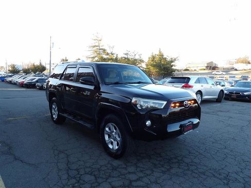 Used 2014 Toyota 4Runner SR5 image 4