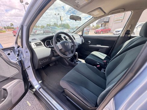 Used 2012 Nissan Versa 1.8 S Hatchback FWD image 17