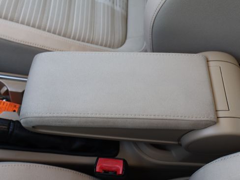 Used 2013 Volkswagen Beetle 2.0T image 30