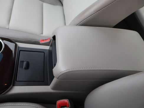 Used 2012 Toyota Camry XLE image 32