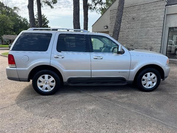 Used 2005 Lincoln Aviator Luxury RWD image 5