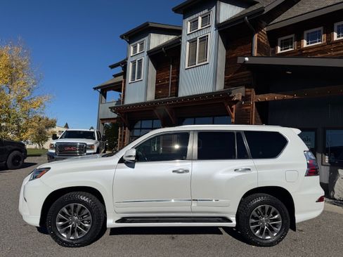 Used 2016 Lexus GX 460 Luxury image 2