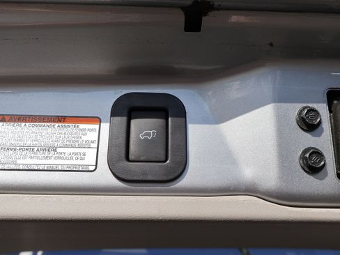 Used 2016 Toyota Sienna XLE Premium image 14