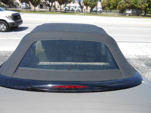 Used 2003 Chrysler Sebring LXi image 5