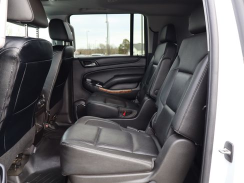 Used 2018 Chevrolet Suburban Premier image 10