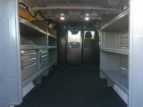 Used 2024 Ford Transit 250 XL image 9