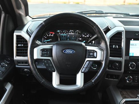 Used 2018 Ford F350 Lariat image 29