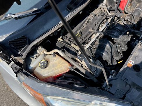 Used 2015 Ford Fiesta S image 32