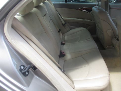 Used 2006 Mercedes-Benz E 350 image 12