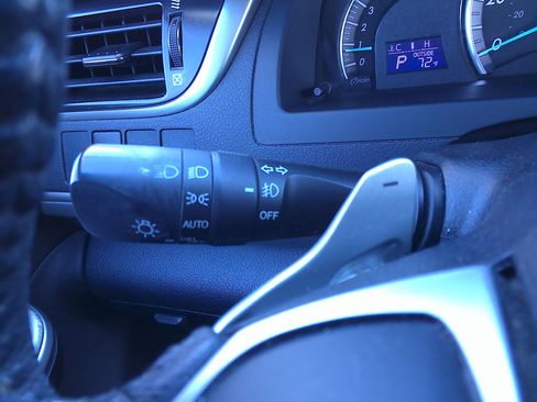 Used 2012 Toyota Camry SE image 25