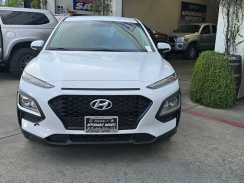 Used 2018 Hyundai Kona SE image 11