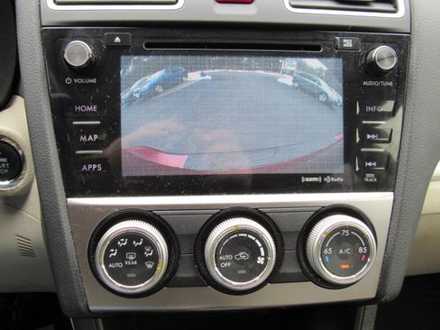 Used 2015 Subaru XV Crosstrek 2.0i Limited image 18