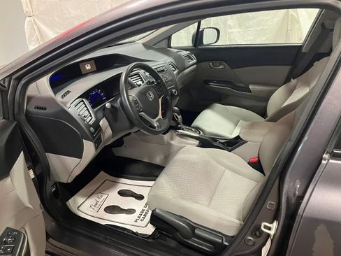 Used 2014 Honda Civic LX image 2