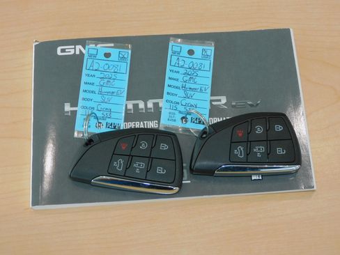 Used 2025 GMC Hummer EV 3X image 43