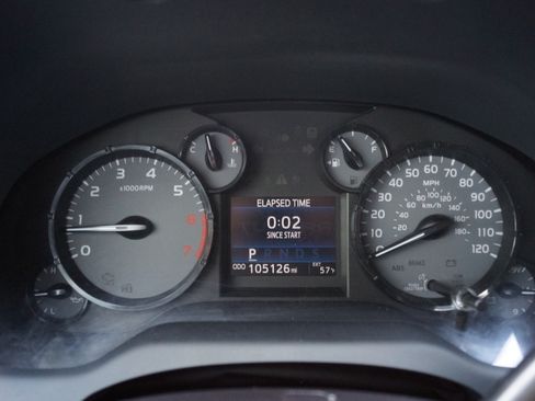 Used 2015 Toyota Tundra SR image 13