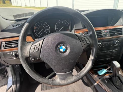 Used 2011 BMW 328i xDrive image 15