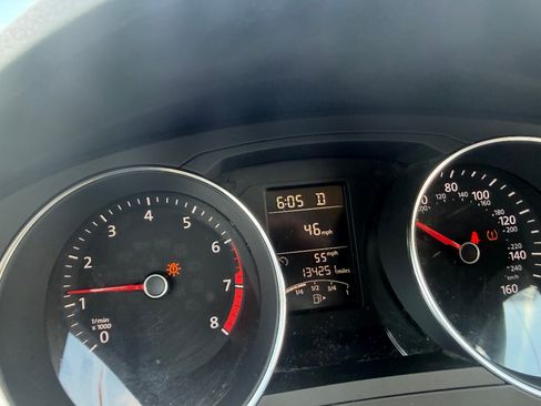 Used 2015 Volkswagen Jetta SE Sedan FWD image 11