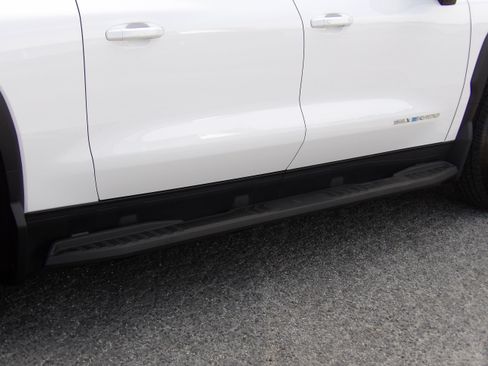 Used 2024 Chevrolet Silverado EV W/T image 13