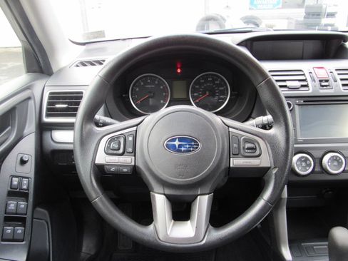 Used 2017 Subaru Forester 2.5i image 20