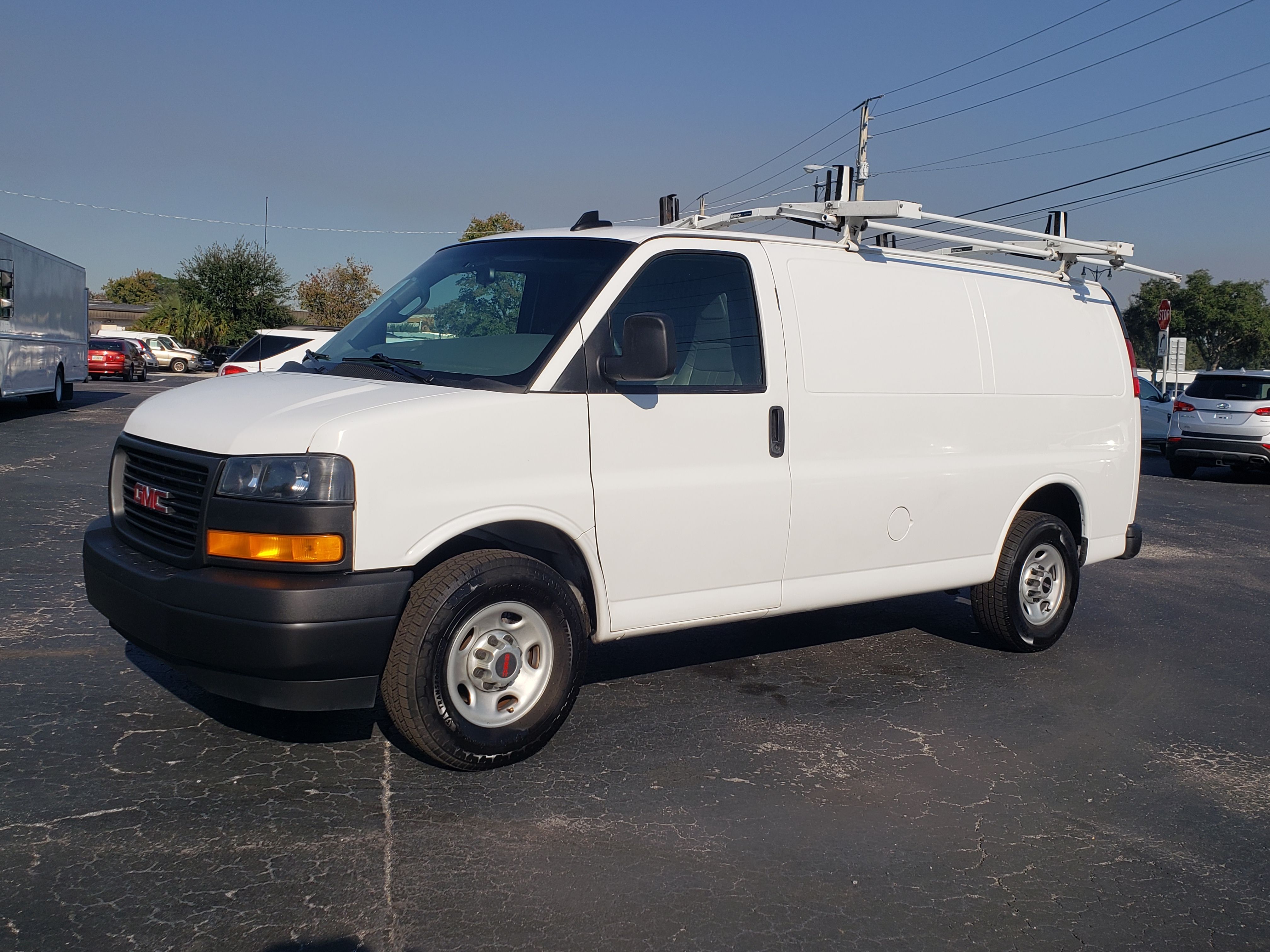 Used 2024 GMC Savana 2500 RWD image 2