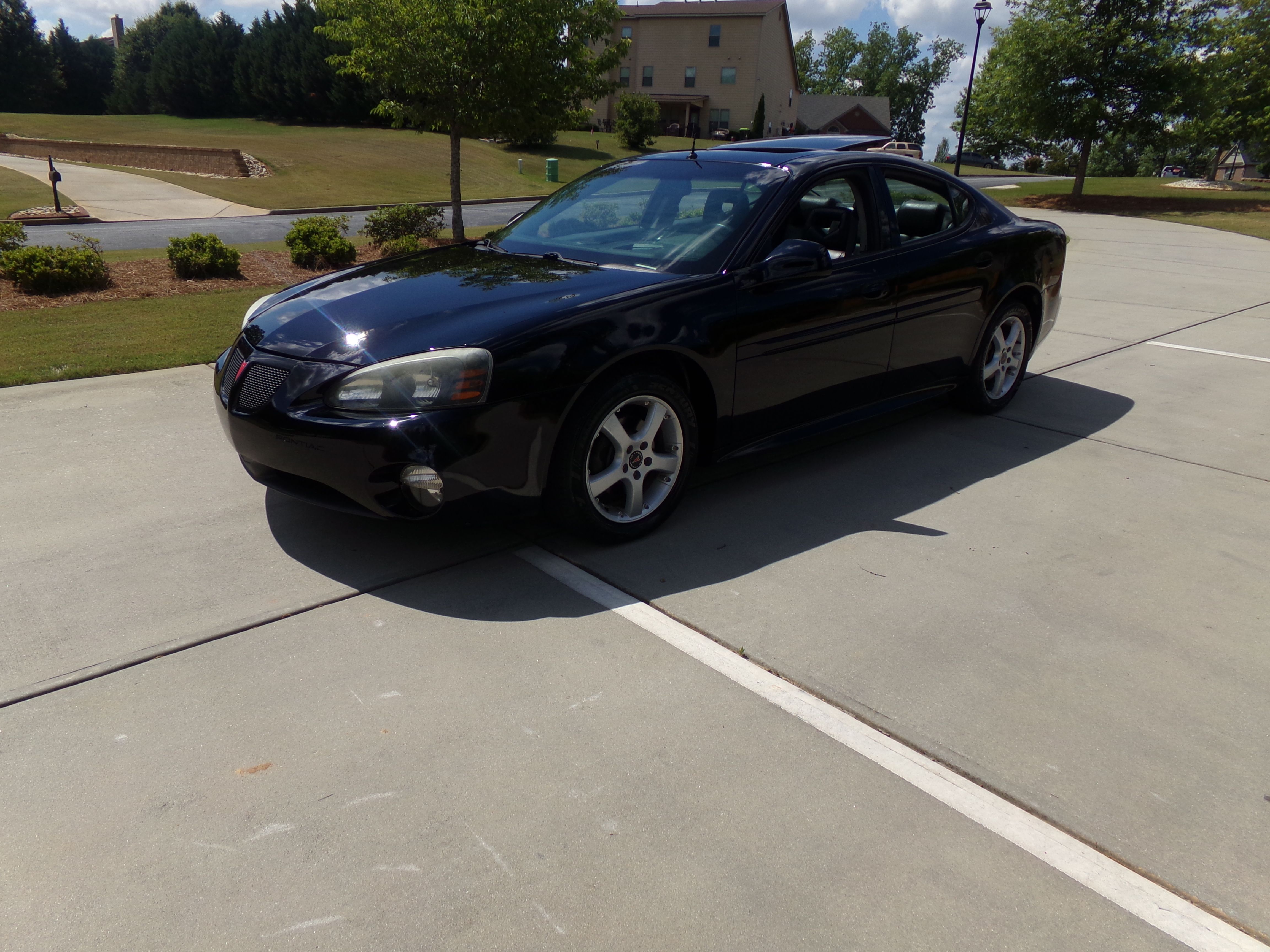Used 2004 Pontiac Grand Prix GTP FWD image 1