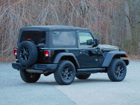 Used 2022 Jeep Wrangler Willys image 7