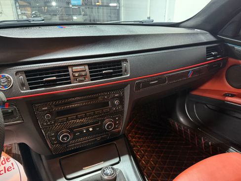 Used 2011 BMW M3 image 33