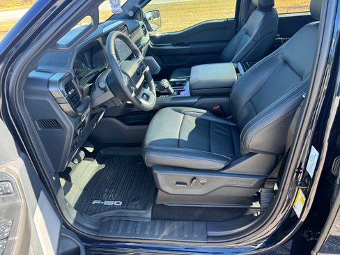 Used 2025 Ford F150 Lariat image 14