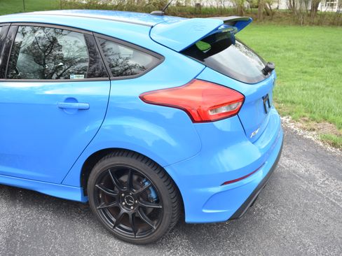 Used 2017 Ford Focus RS AWD/4WD image 31