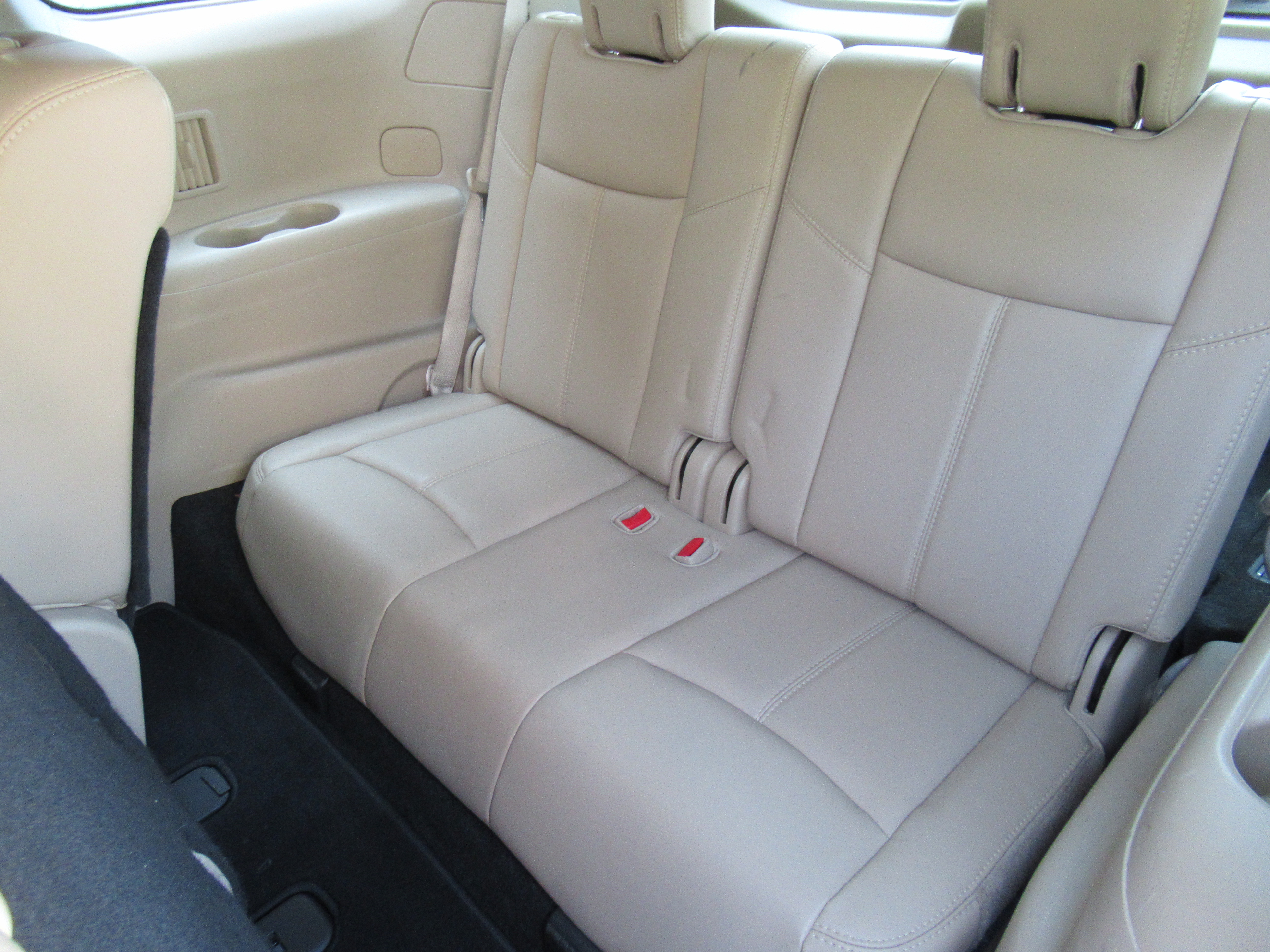 Used 2018 Nissan Pathfinder 4WD SL image 21
