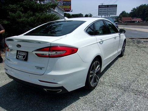 Used 2019 Ford Fusion Titanium AWD image 14