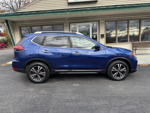 Used 2018 Nissan Rogue SL image 1