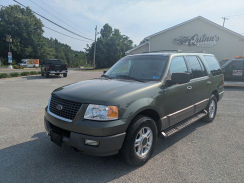 Used 2003 Ford Expedition 4WD XLT image 1