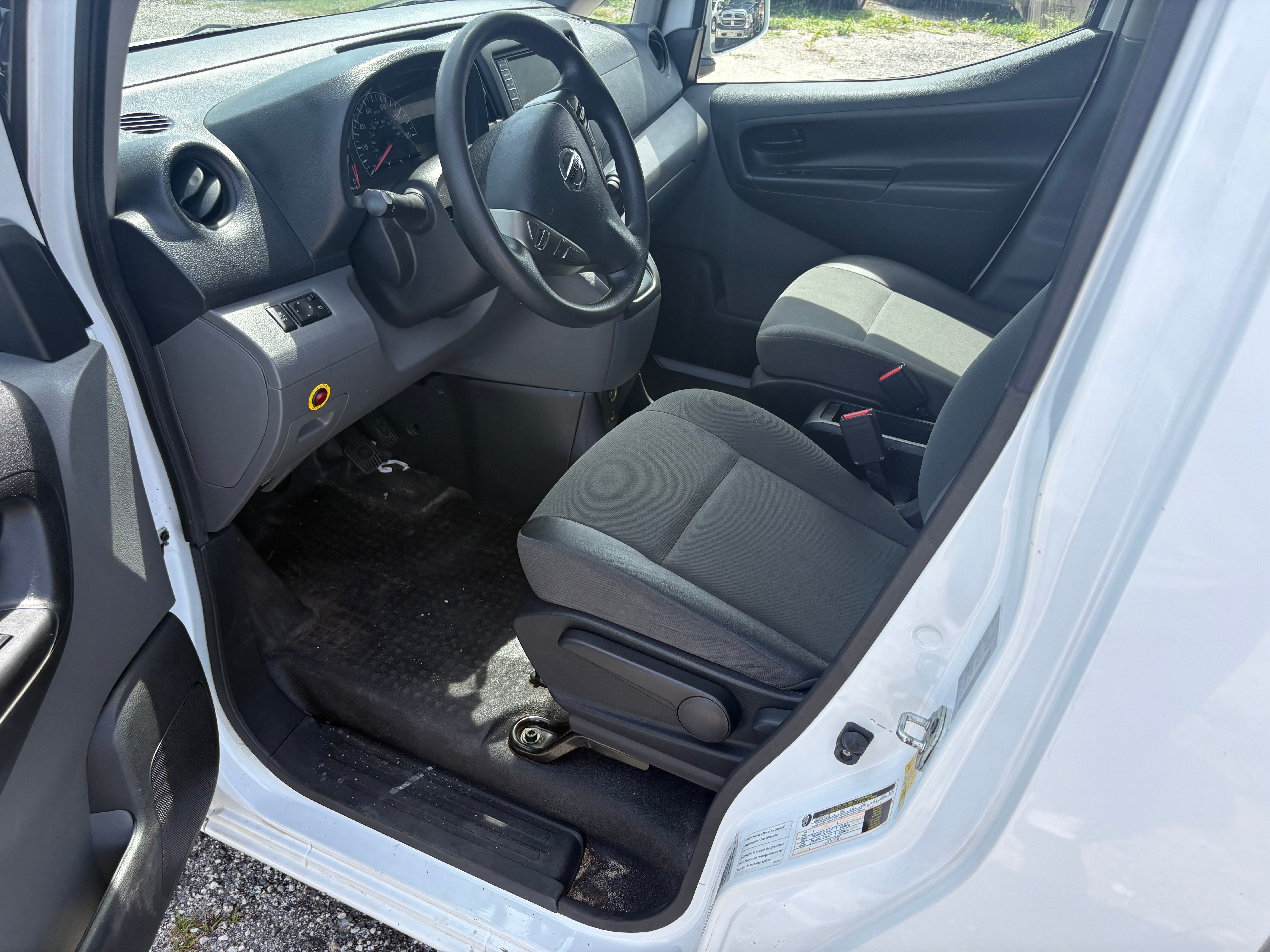 Used 2020 Nissan NV200 S FWD image 6