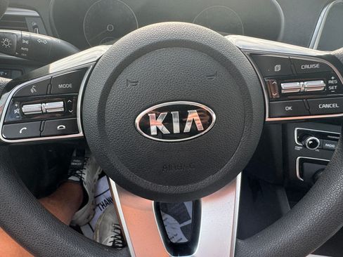 Used 2020 Kia Optima LX image 16