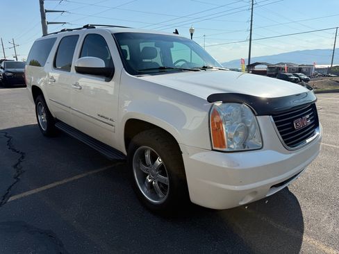 Used 2011 GMC Yukon XL SLT image 7