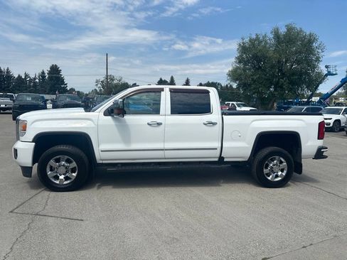 Used 2016 GMC Sierra 2500 SLT w/ All-Terrain HD Package AWD/4WD image 5