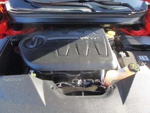 Used 2021 Jeep Cherokee 4WD Trailhawk image 22