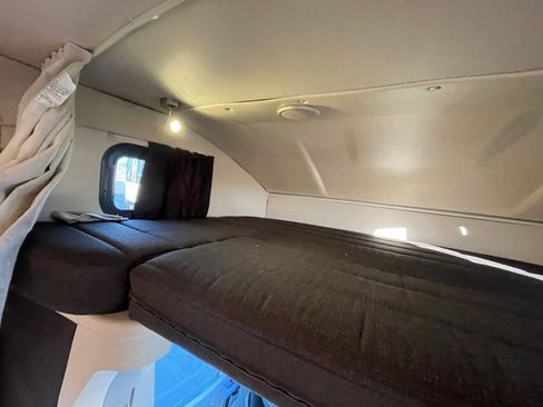 Used 2015 Mercedes-Benz Sprinter 4500 image 56